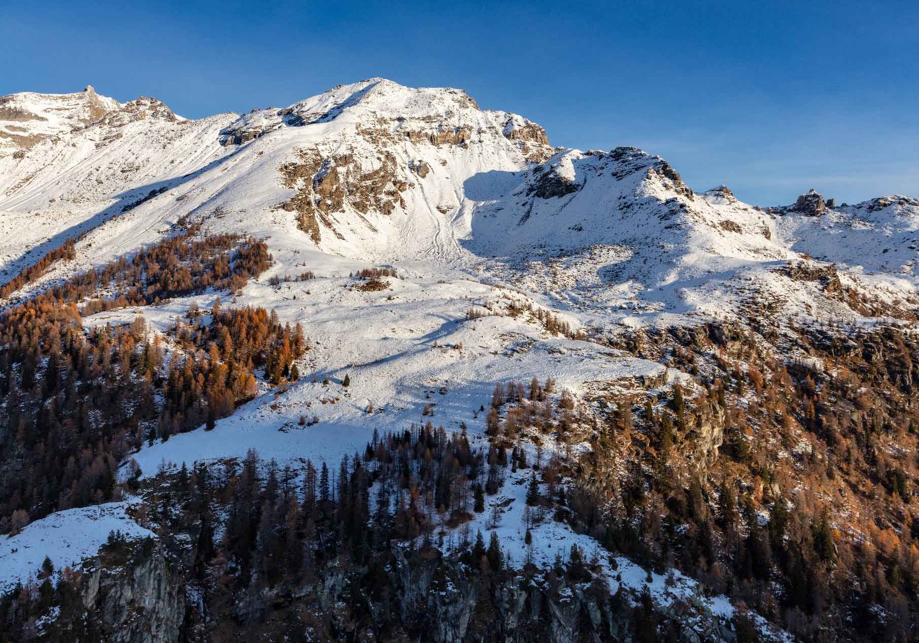 Gondosolar, verschneit
